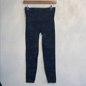 SPANX Camouflage Leggings FULL LENGTH LARGE
